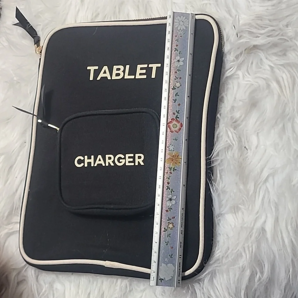 BAG-ALL  TABLE CASE 11